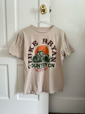 Luke Bryan Country On Concert T-Shirt